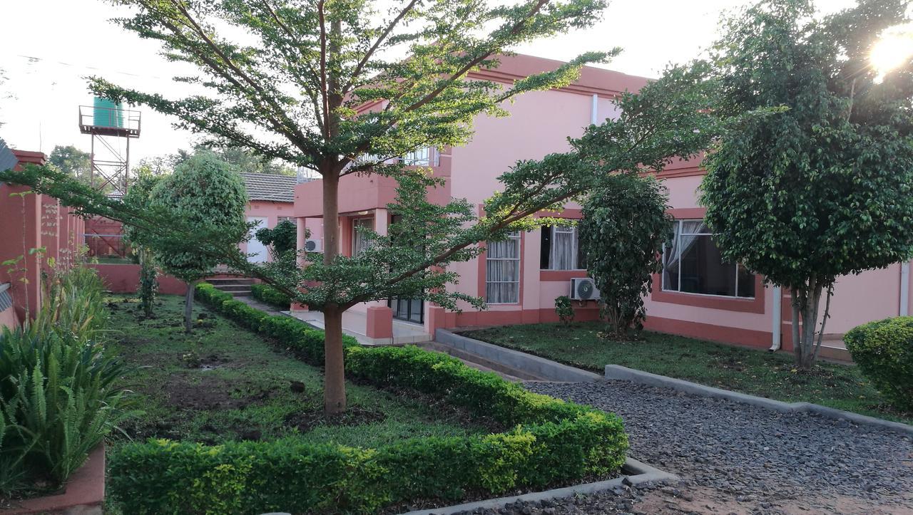 Lepatino Bed & Breakfast Livingstone Extérieur photo