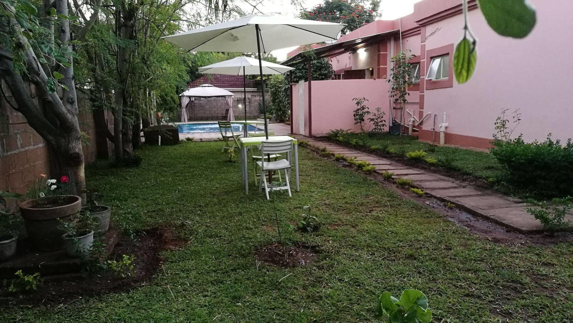 Lepatino Bed & Breakfast Livingstone Extérieur photo