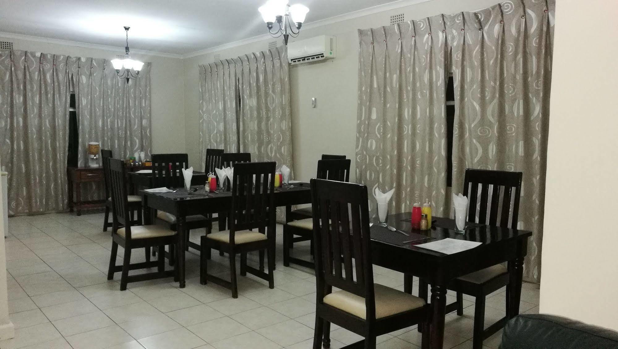 Lepatino Bed & Breakfast Livingstone Extérieur photo