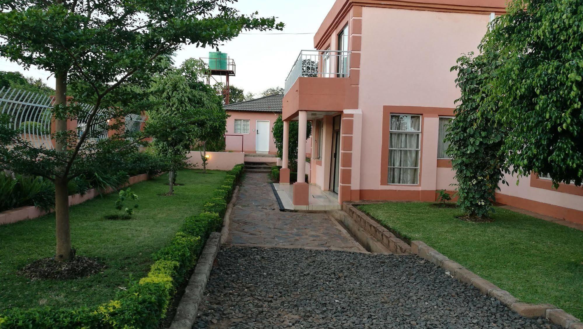 Lepatino Bed & Breakfast Livingstone Extérieur photo